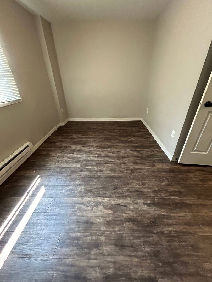 Apartment for rent at 1621 Charles St, La Crosse, WI 54603