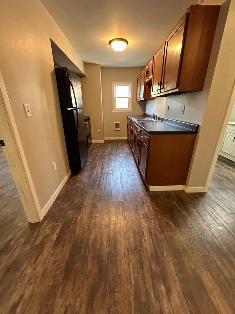 Apartment for rent at 1621 Charles St, La Crosse, WI 54603