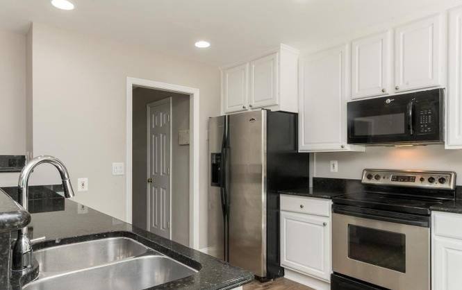 Townhouse for rent at 3052 Choctaw Ridge Court, Woodbridge, VA 22192