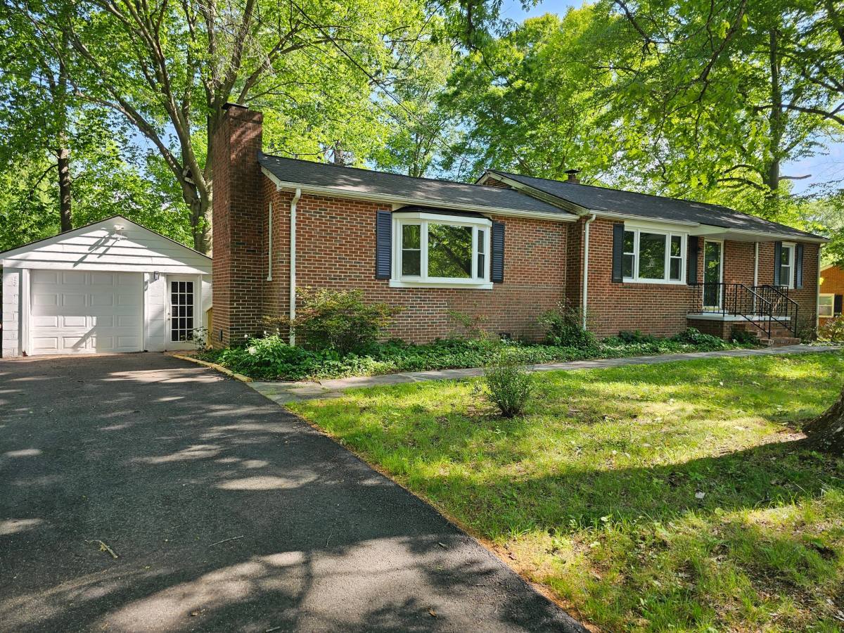 House for rent at 8405 Rugby Rd, Manassas, VA 20111