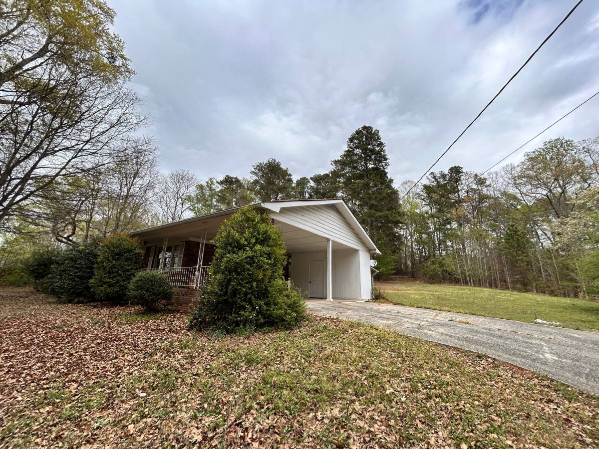 House for rent at 5007 Spring Hill Dr, Buford, GA 30518