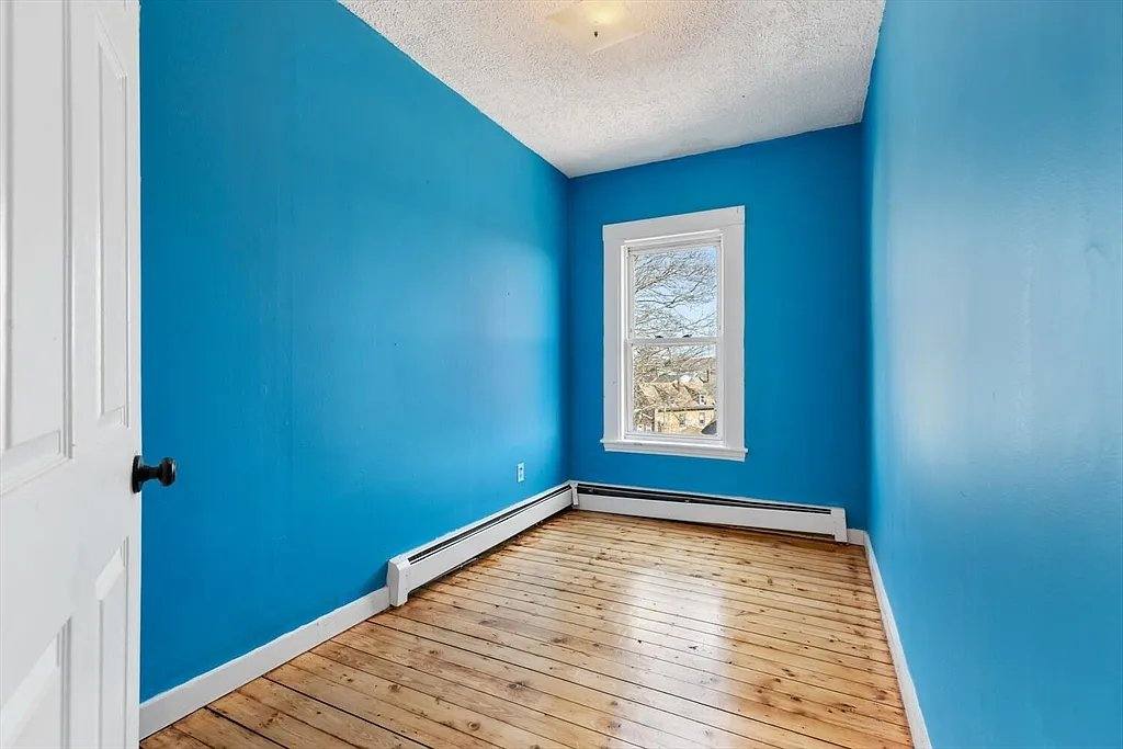 Apartment for rent at 23 Mount Vernon St #2, Gloucester, MA 01930