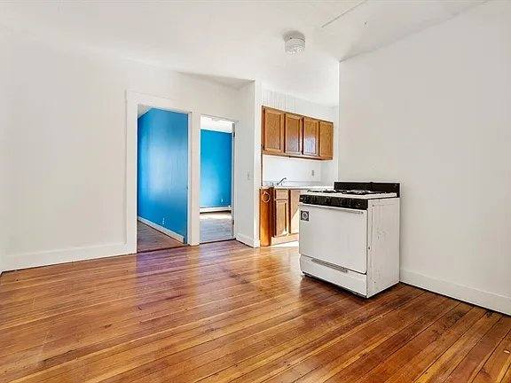 Apartment for rent at 23 Mount Vernon St #2, Gloucester, MA 01930