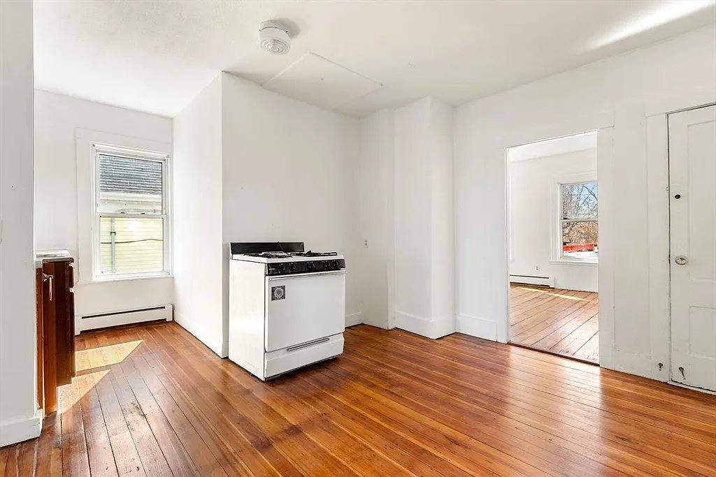 Apartment for rent at 23 Mount Vernon St #2, Gloucester, MA 01930