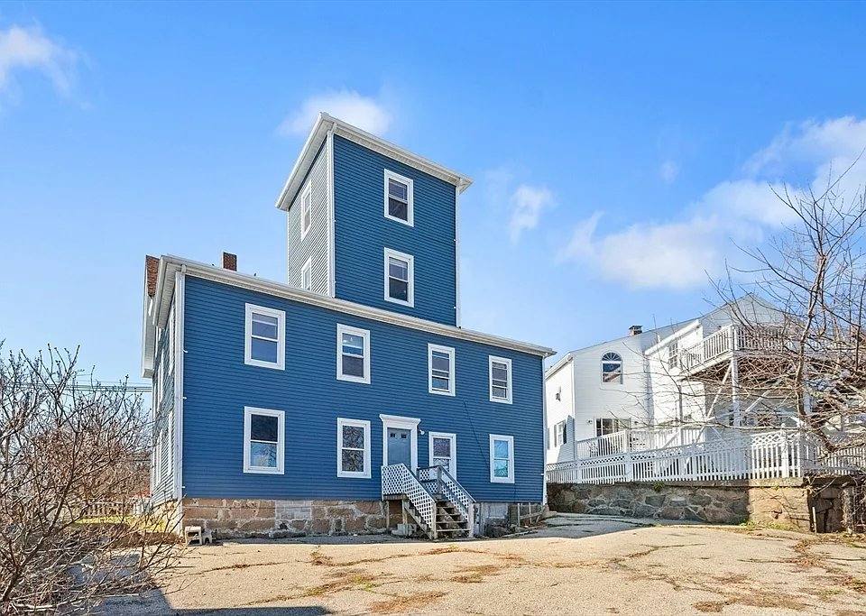 Apartment for rent at 23 Mount Vernon St #5, Gloucester, MA 01930