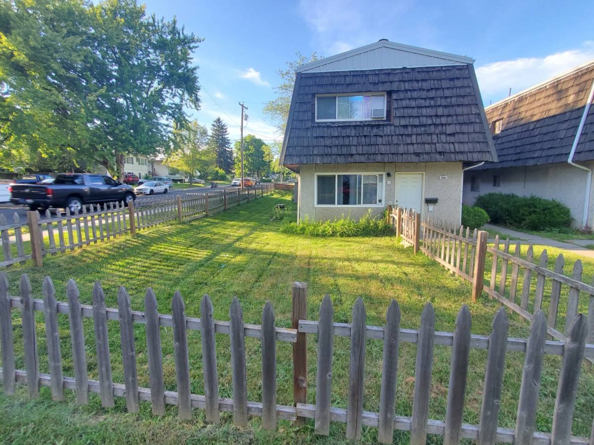 Townhouse for rent at 1206 E 3rd St #1, Moscow, ID 83843