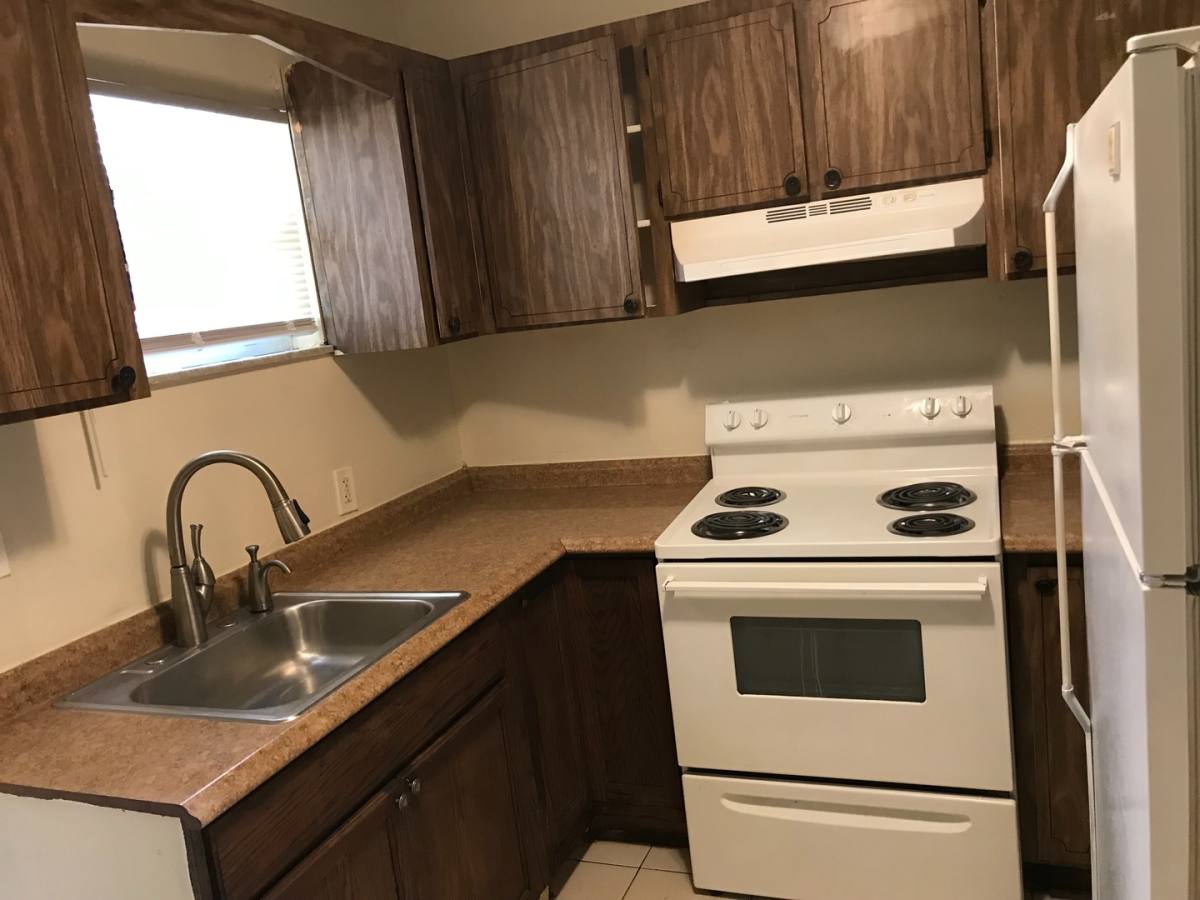 Apartment for rent at 715 SW 15 Ave, Fort Lauderdale, FL 33312