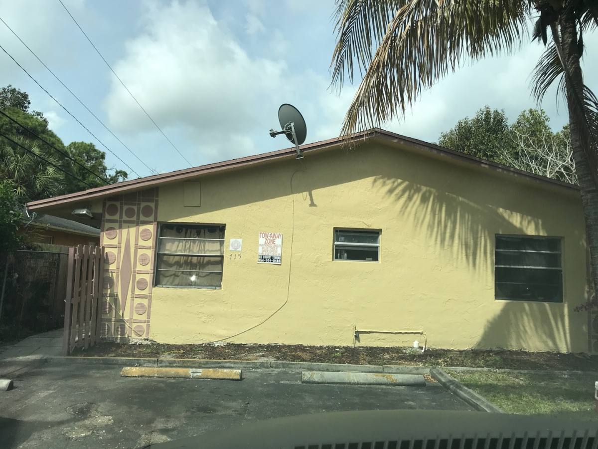 Apartment for rent at 715 SW 15 Ave, Fort Lauderdale, FL 33312