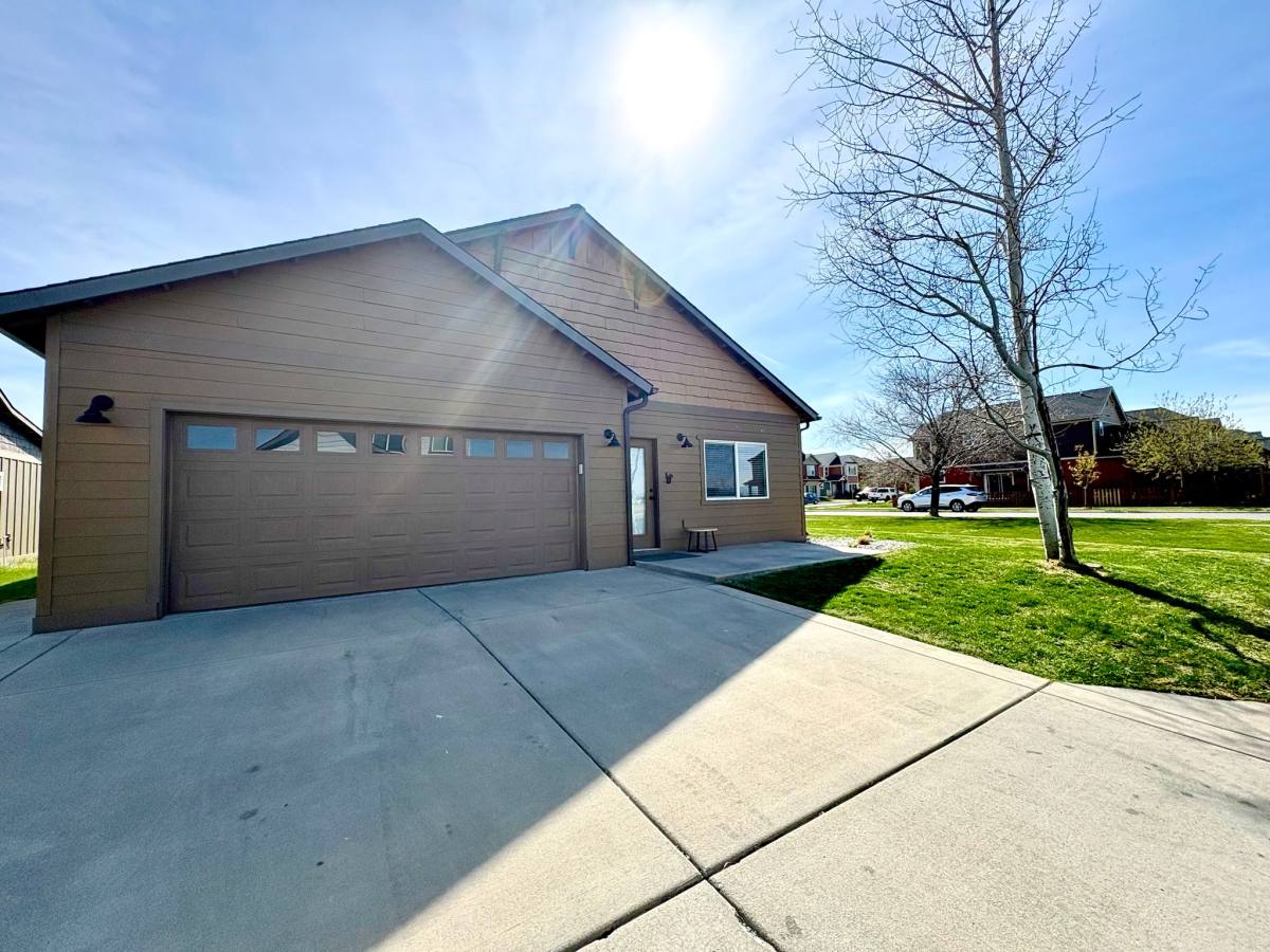 House for rent at 285 Stone Fly Dr, Bozeman, MT 59718