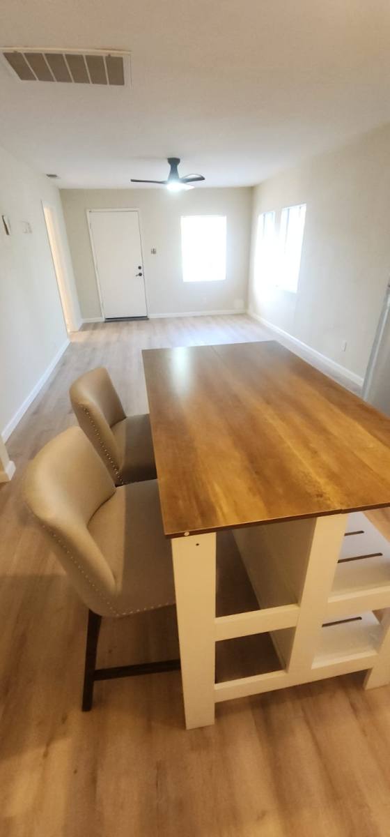 House for rent at 1025 Enwood Rd, Roseville, CA 95678
