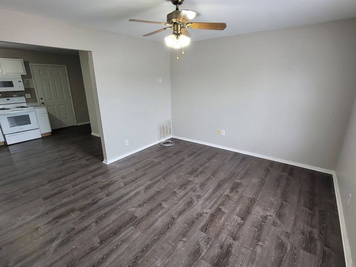 Townhouse for rent at 745 Wabash St, Warrenton, MO 63383