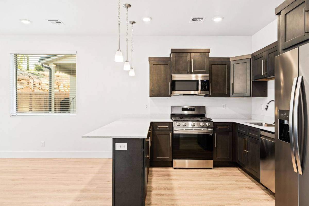House for rent at 1060 Province Way, Saint George, UT 84770
