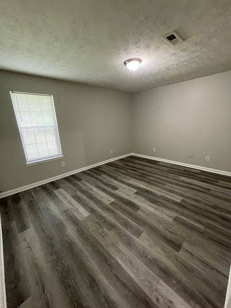 Apartment for rent at 105 Fruitwood Trace, Riverdale, GA 30296