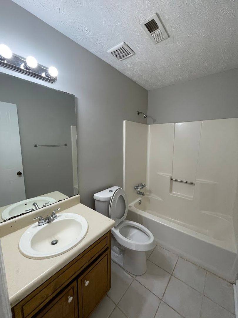 Apartment for rent at 105 Fruitwood Trace, Riverdale, GA 30296