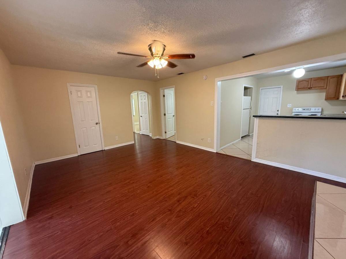 House for rent at 930 20th Ave S, Saint Petersburg, FL 33705