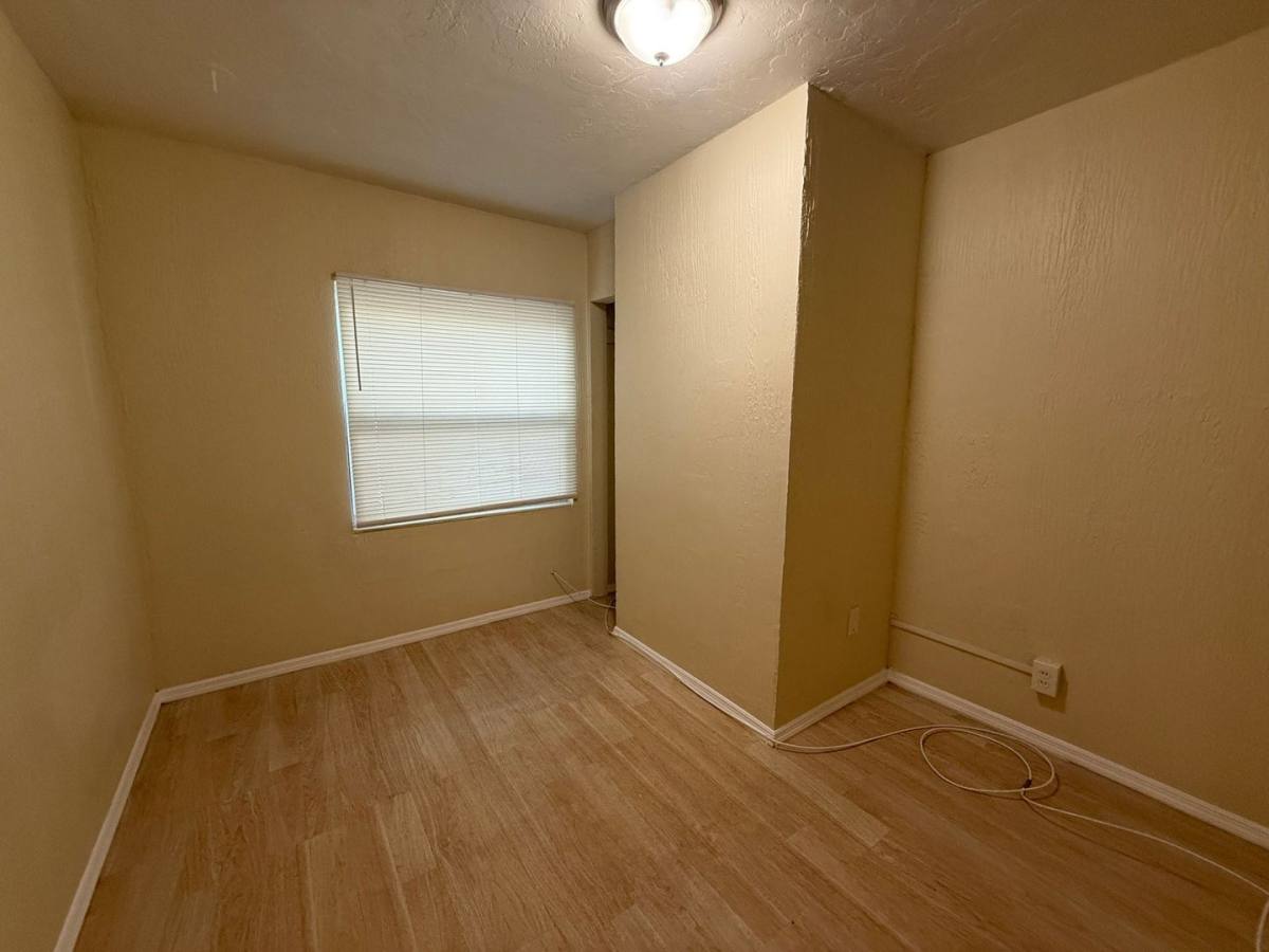 House for rent at 930 20th Ave S, Saint Petersburg, FL 33705