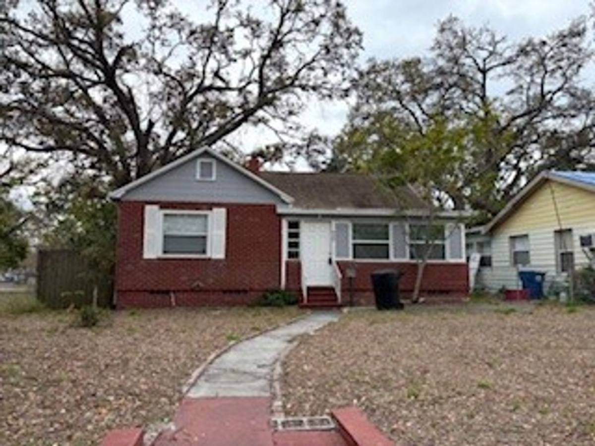 House for rent at 930 20th Ave S, Saint Petersburg, FL 33705