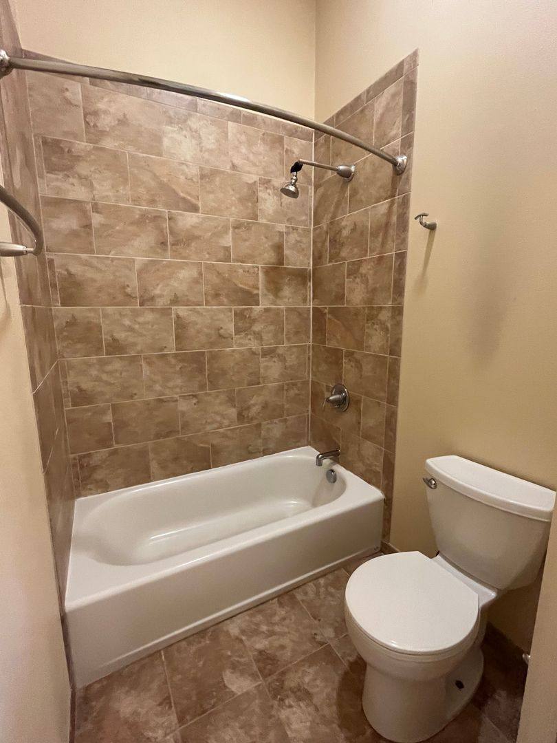 House for rent at 1445 Perdue Loop, Eugene, OR 97401