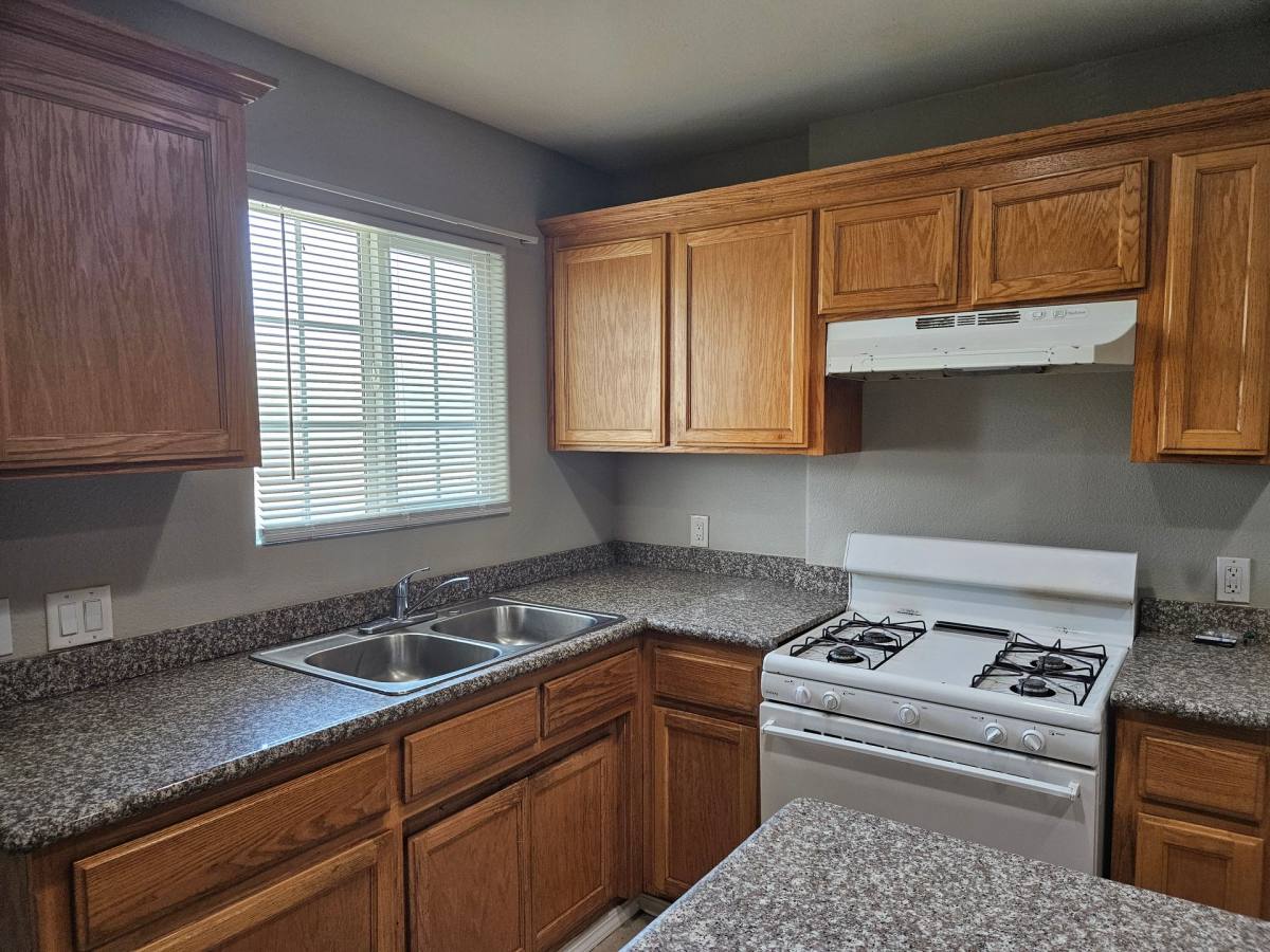 Apartment for rent at 2785 Central Park Dr #A-C, Wasco, CA 93280