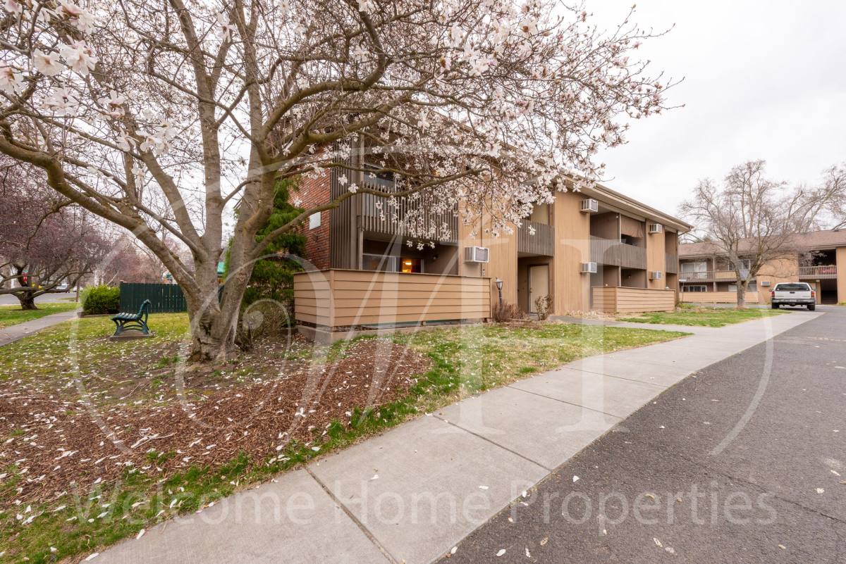 Apartment for rent at 420 Catherine St, Walla Walla, WA 99362