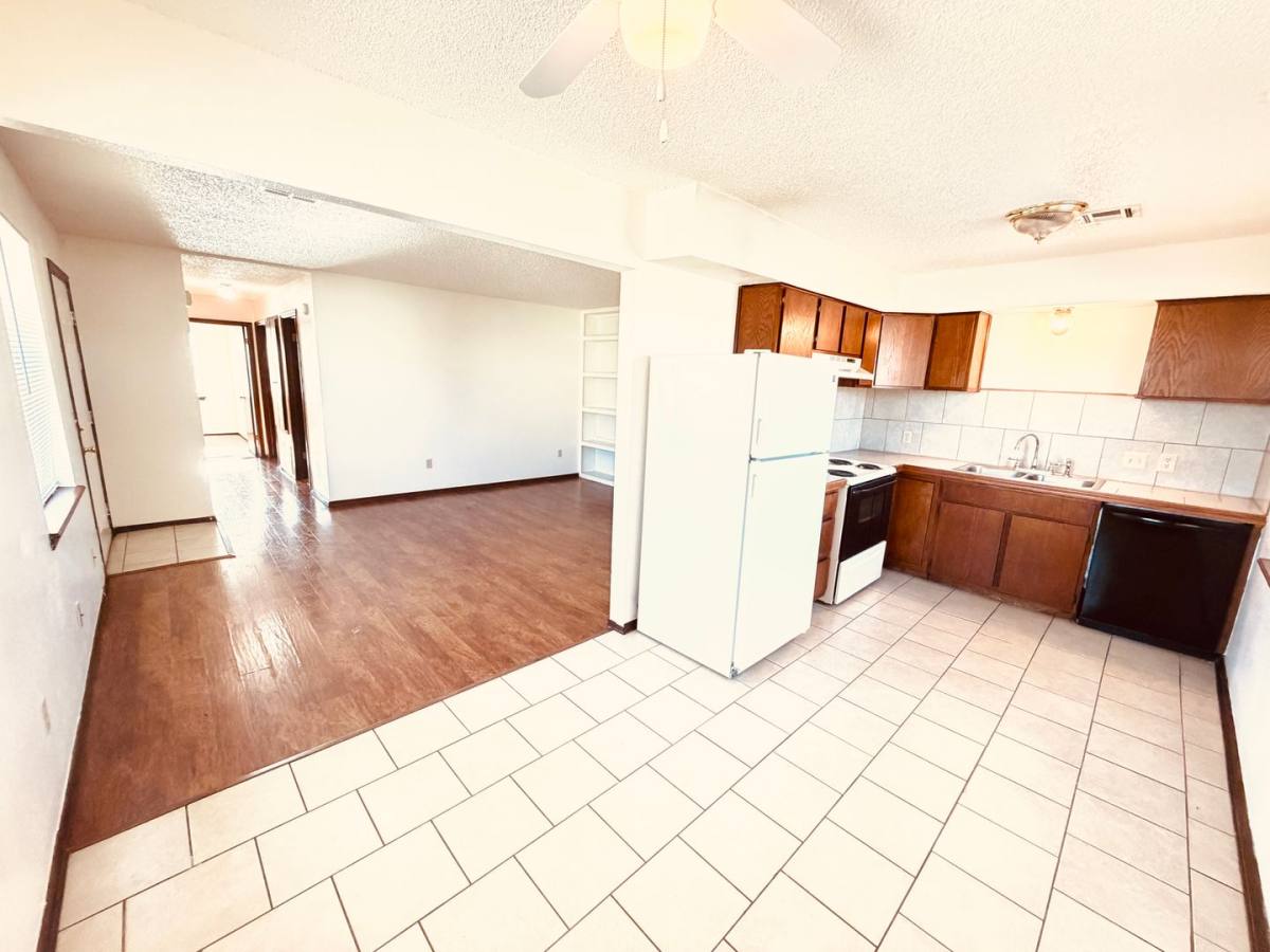 Apartment for rent at 316 Falcon Court, Norman, OK 73069