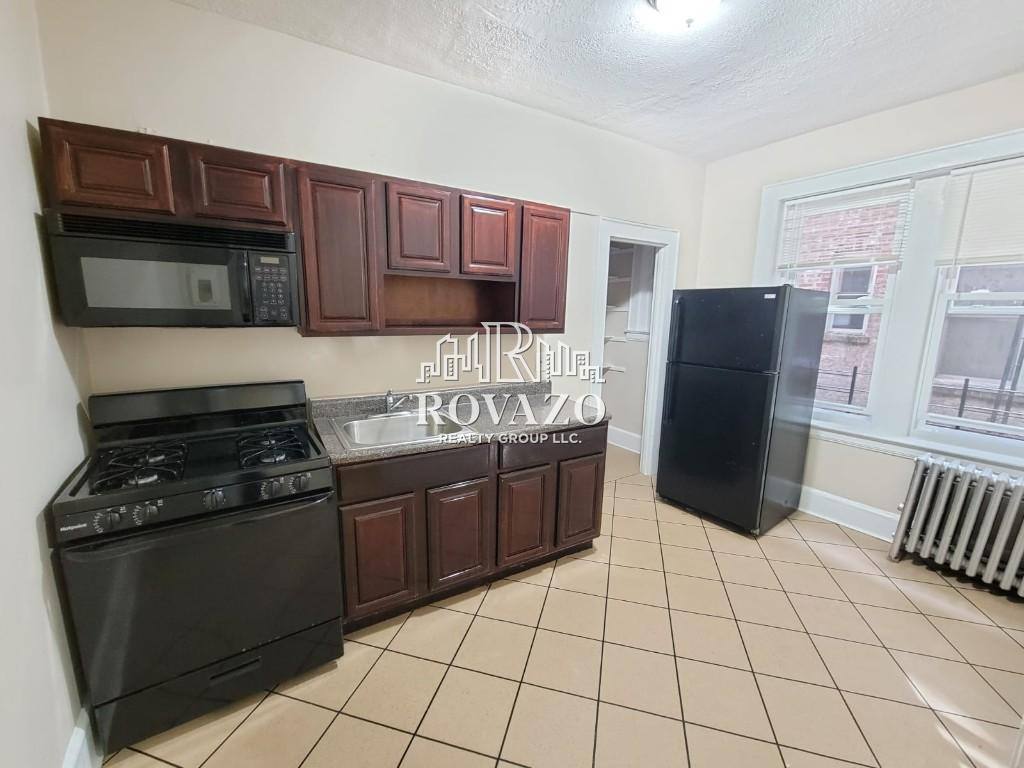 Apartment for rent at 280 Myrtle Ave #1, Irvington, NJ 07111