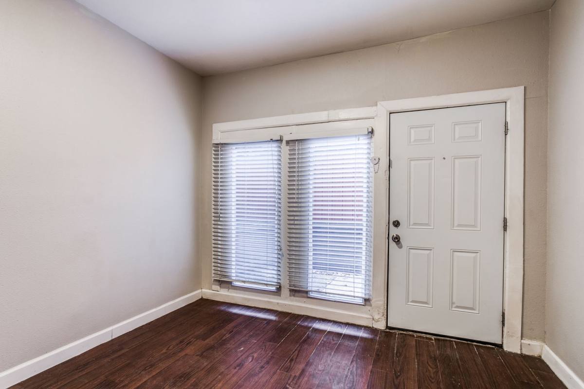 Apartment for rent at 5114 Bryan St, Dallas, TX 75206