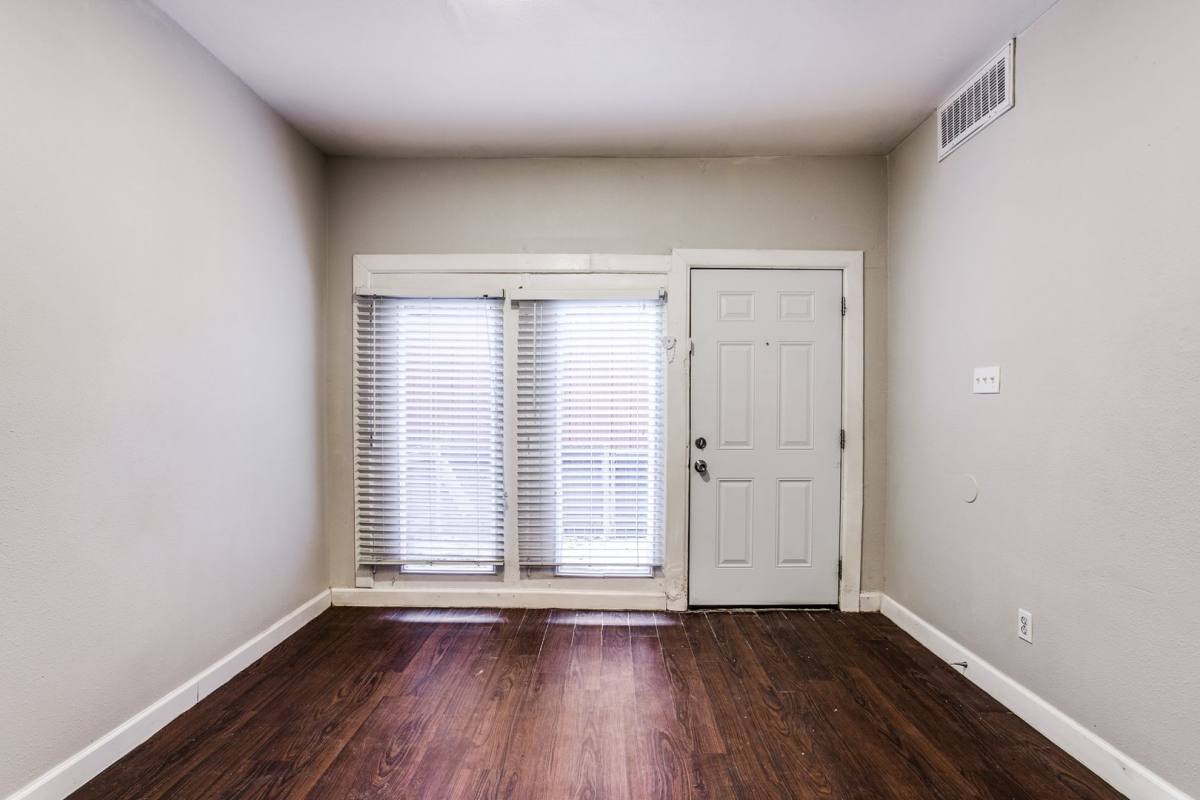 Apartment for rent at 5114 Bryan St, Dallas, TX 75206