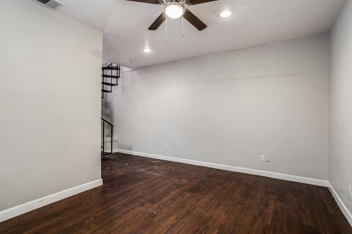Apartment for rent at 5114 Bryan St, Dallas, TX 75206