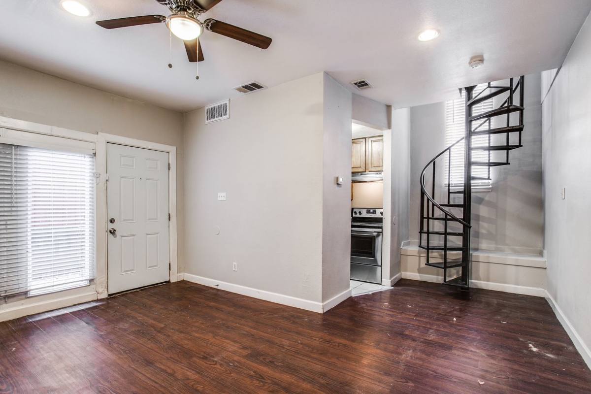 Apartment for rent at 5114 Bryan St, Dallas, TX 75206