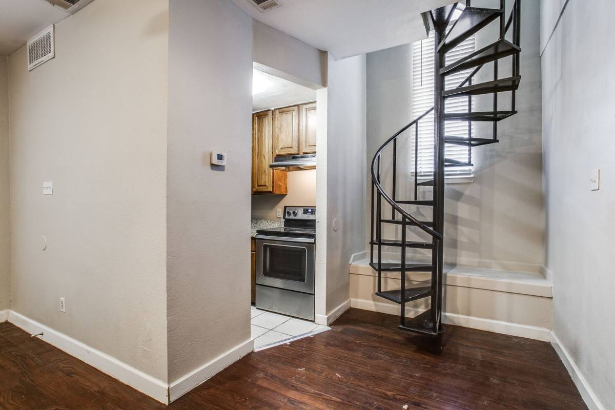 Apartment for rent at 5114 Bryan St, Dallas, TX 75206