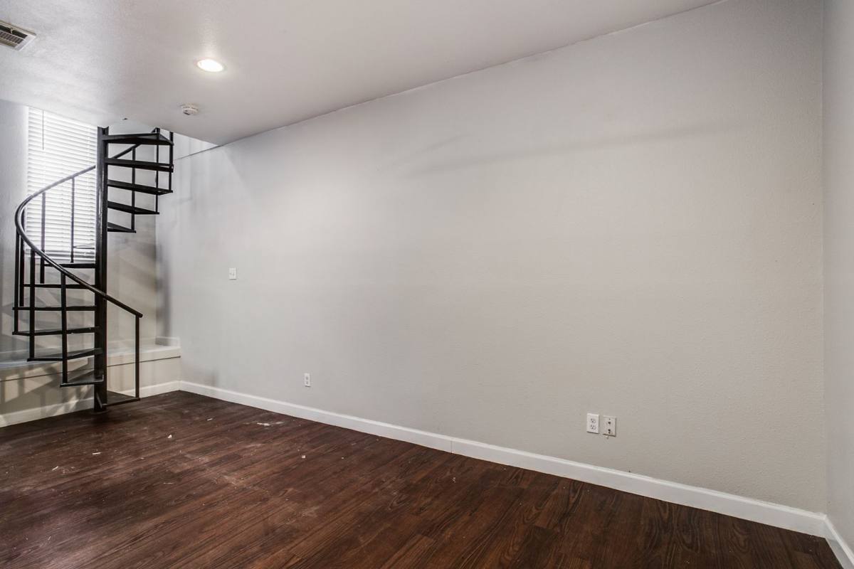 Apartment for rent at 5114 Bryan St, Dallas, TX 75206