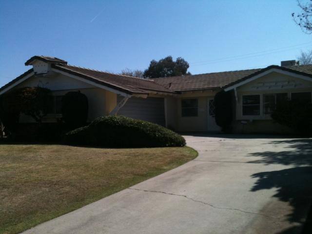 House for rent at 2109 Belvedere Ave, Bakersfield, CA 93304