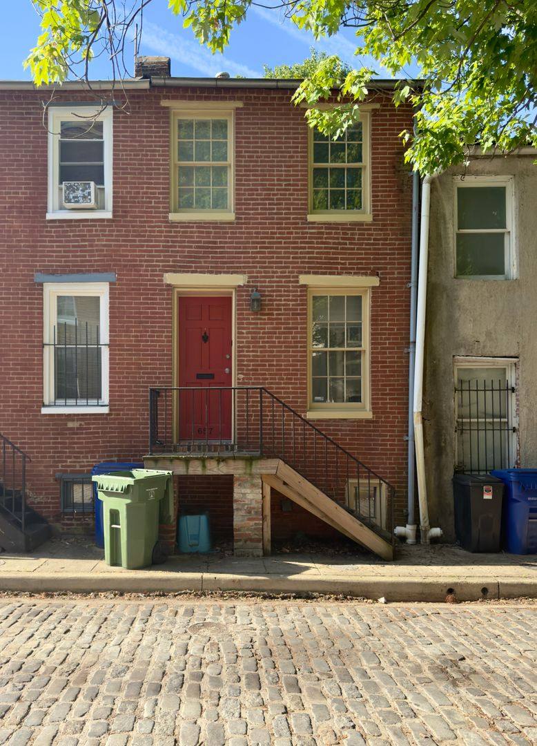 Townhouse for rent at 657 Dover St, Baltimore, MD 21230