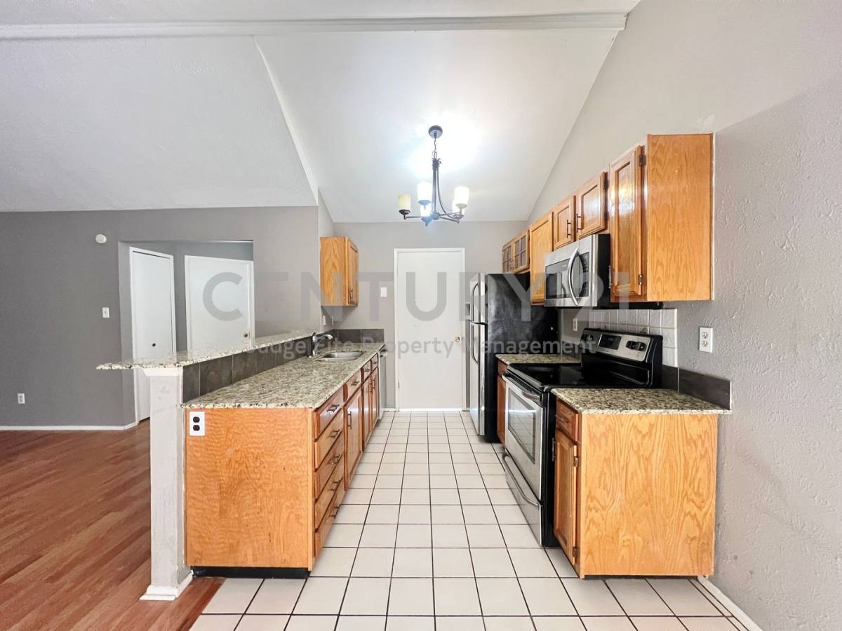 House for rent at 6011 Dooley Dr, The Colony, TX 75056
