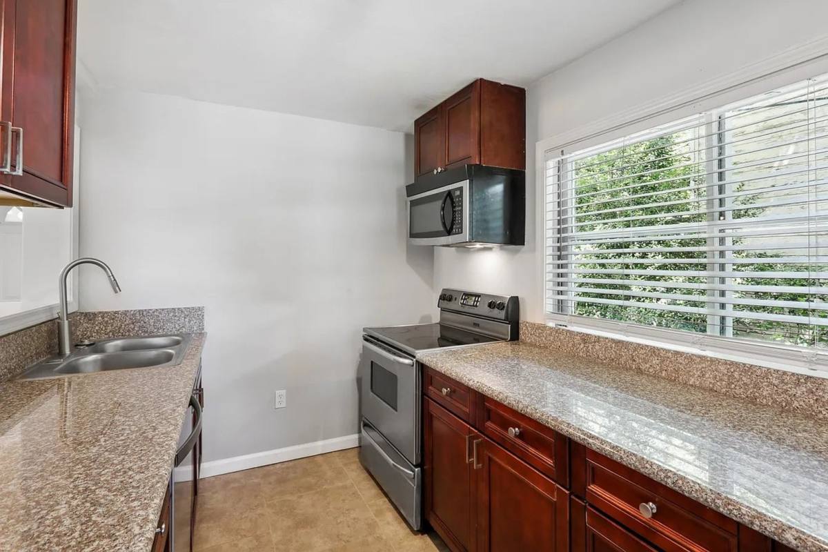 Apartment for rent at 1268 Eastland Rd SE, Atlanta, GA 30316