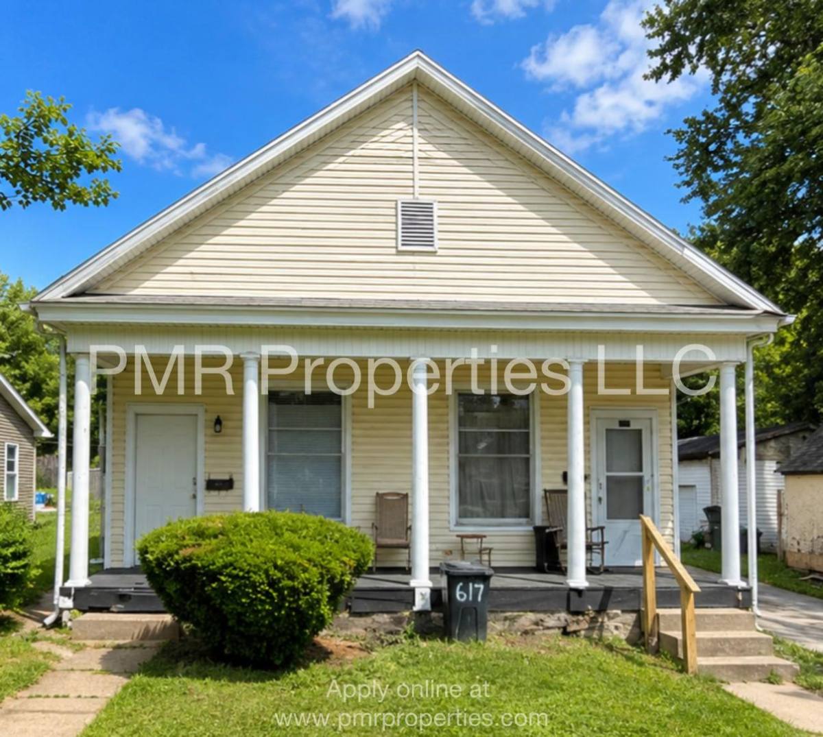 Apartment for rent at 615 E Highland Ave, Saint Joseph, MO 64505