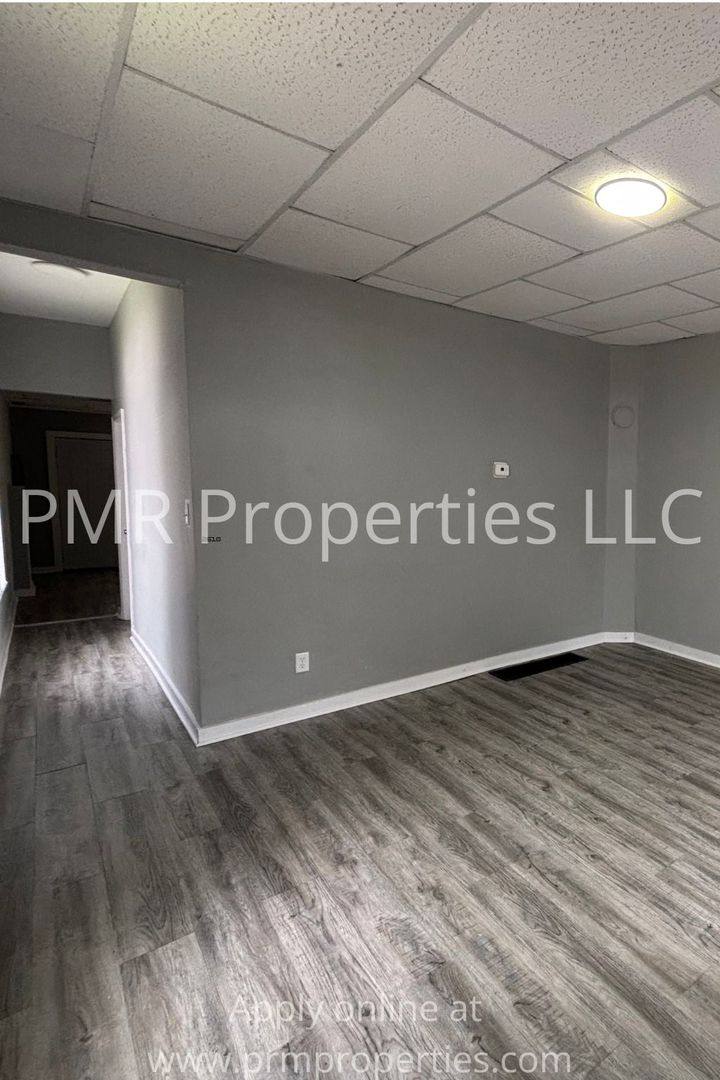 Apartment for rent at 615 E Highland Ave, Saint Joseph, MO 64505