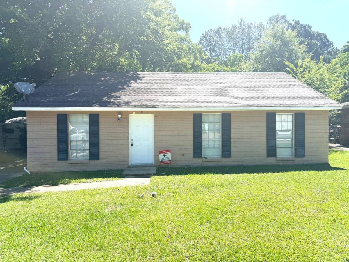 House for rent at 428 Fieldbrook Dr, Montgomery, AL 36117