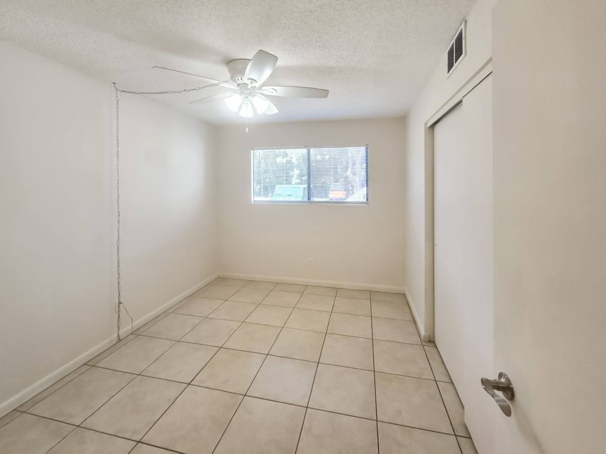 Condo for rent at 6033 34th St W #11, Bradenton, FL 34210