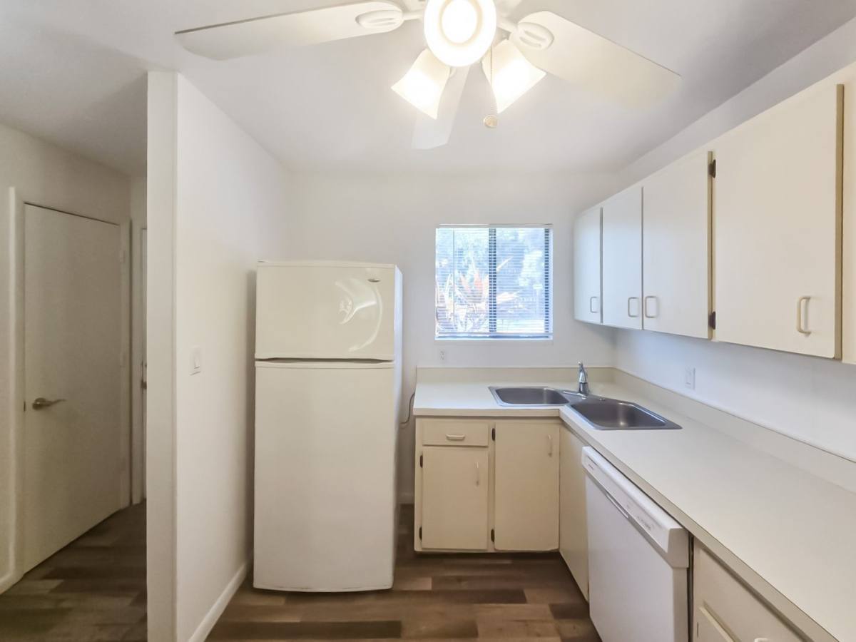 Condo for rent at 6033 34th St W #11, Bradenton, FL 34210