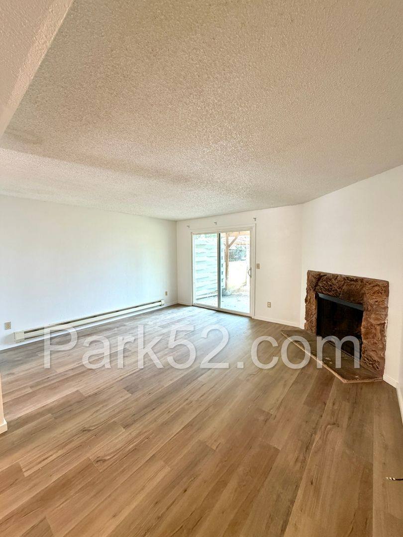 Townhouse for rent at 9421 43rd St Court W, Tacoma, WA 98466