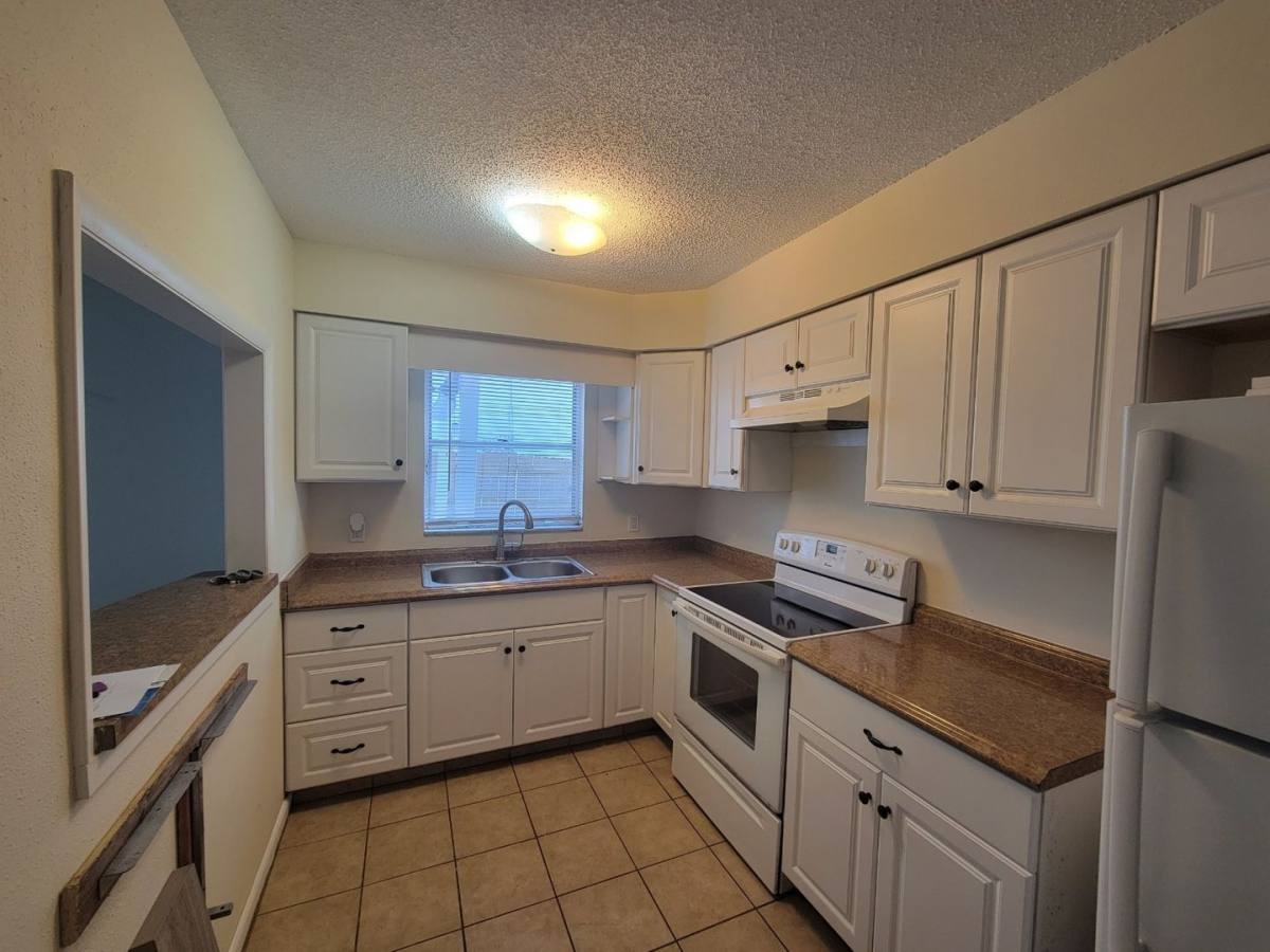 Apartment for rent at 4512 86th St Court, Bradenton, FL 34210