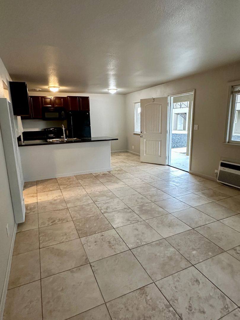 Apartment for rent at 337 N Merrill Ave, Willows, CA 95988