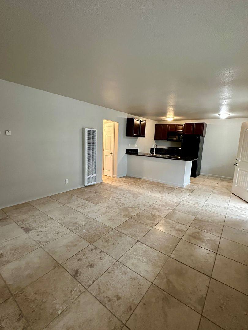 Apartment for rent at 337 N Merrill Ave, Willows, CA 95988