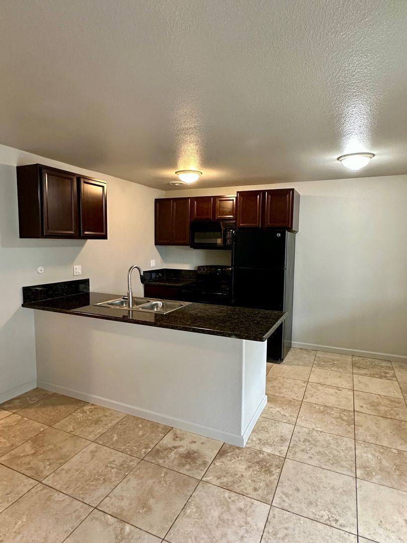 Apartment for rent at 337 N Merrill Ave, Willows, CA 95988