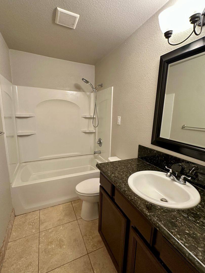 Apartment for rent at 337 N Merrill Ave, Willows, CA 95988