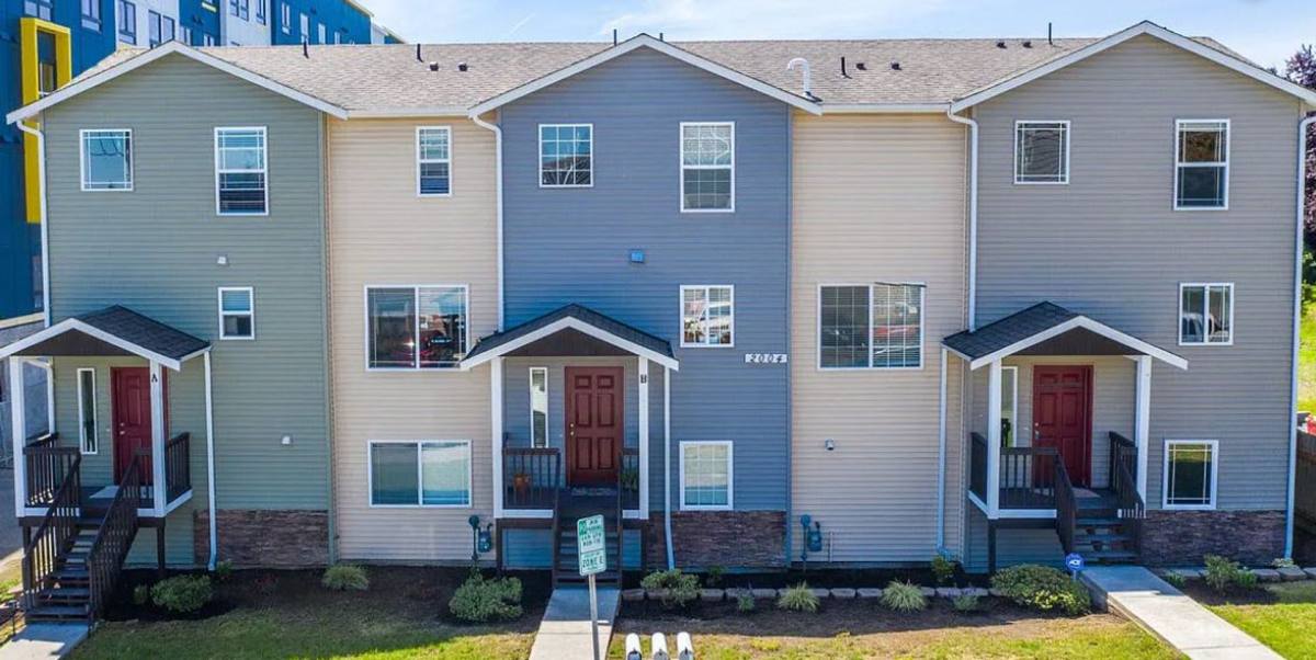 Townhouse for rent at 2004 32nd St #A, Everett, WA 98201
