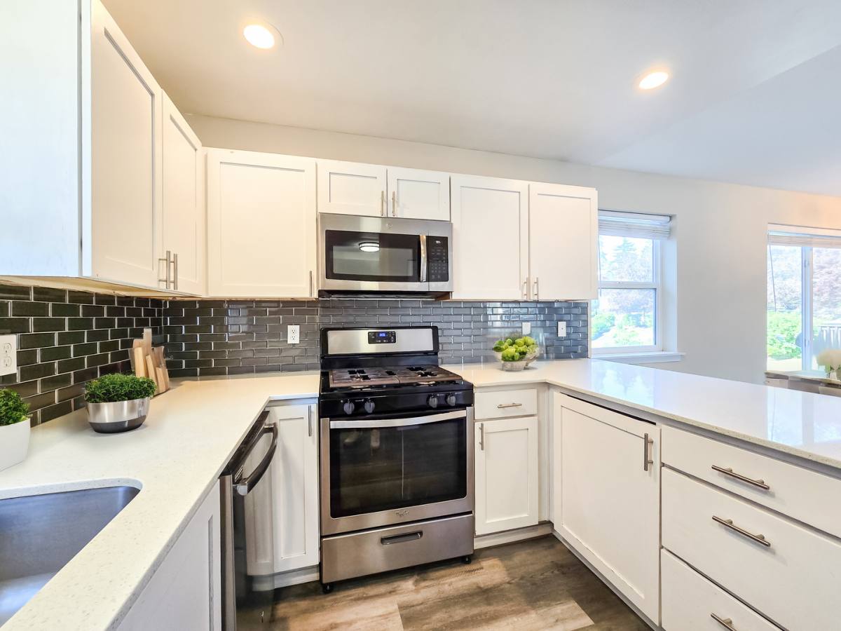 Townhouse for rent at 2004 32nd St #A, Everett, WA 98201