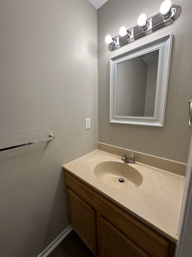 Apartment for rent at 365 Prairie Dr, Louisville, KY 40229